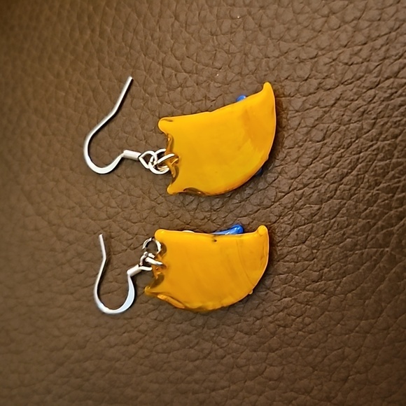 3/$30 Whimsical Yellow Glass Owl Fairycore Dangle Hook Earrings - Picture 4 of 4